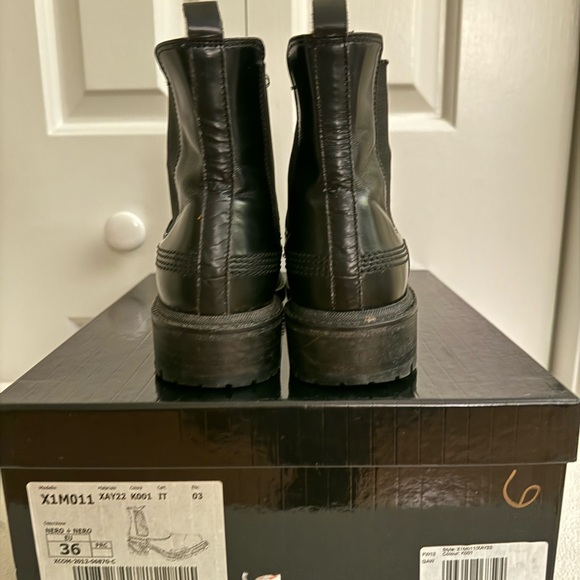 GIORGIO ARMANI Women Black Leather Chelsea Boots 6/36 - Picture 4 of 8